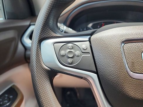 Used 2022 GMC Acadia SLE FWD image 24