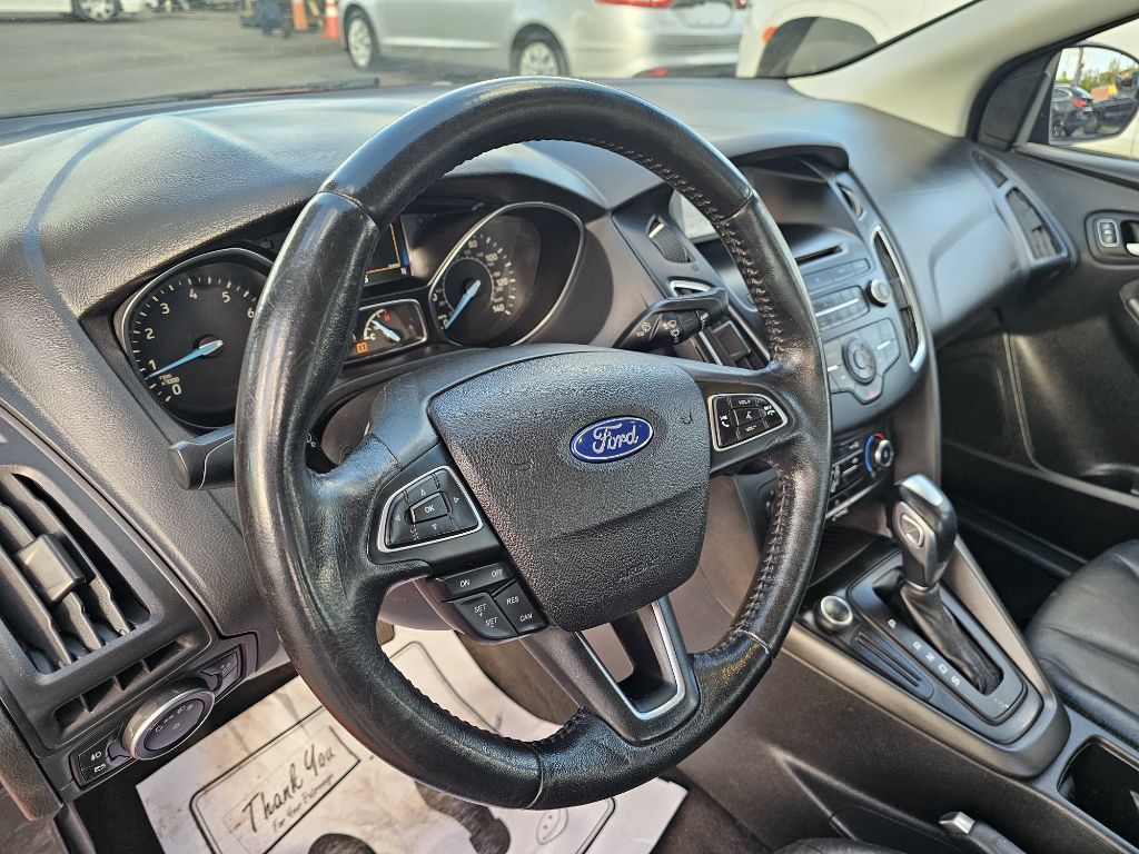 Used 2016 Ford Focus SE w/ Equipment Group 201A FWD image 21