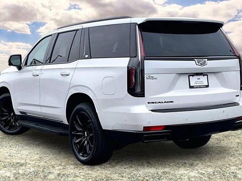 Used 2024 Cadillac Escalade Sport w/ LPO, ONYX Package AWD/4WD image 4
