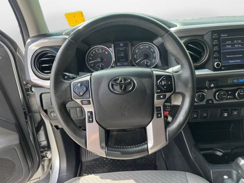 Used 2022 Toyota Tacoma SR5 w/ Technology Package AWD/4WD image 13