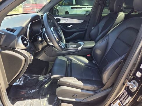 Used 2022 Mercedes-Benz GLC 300 image 3