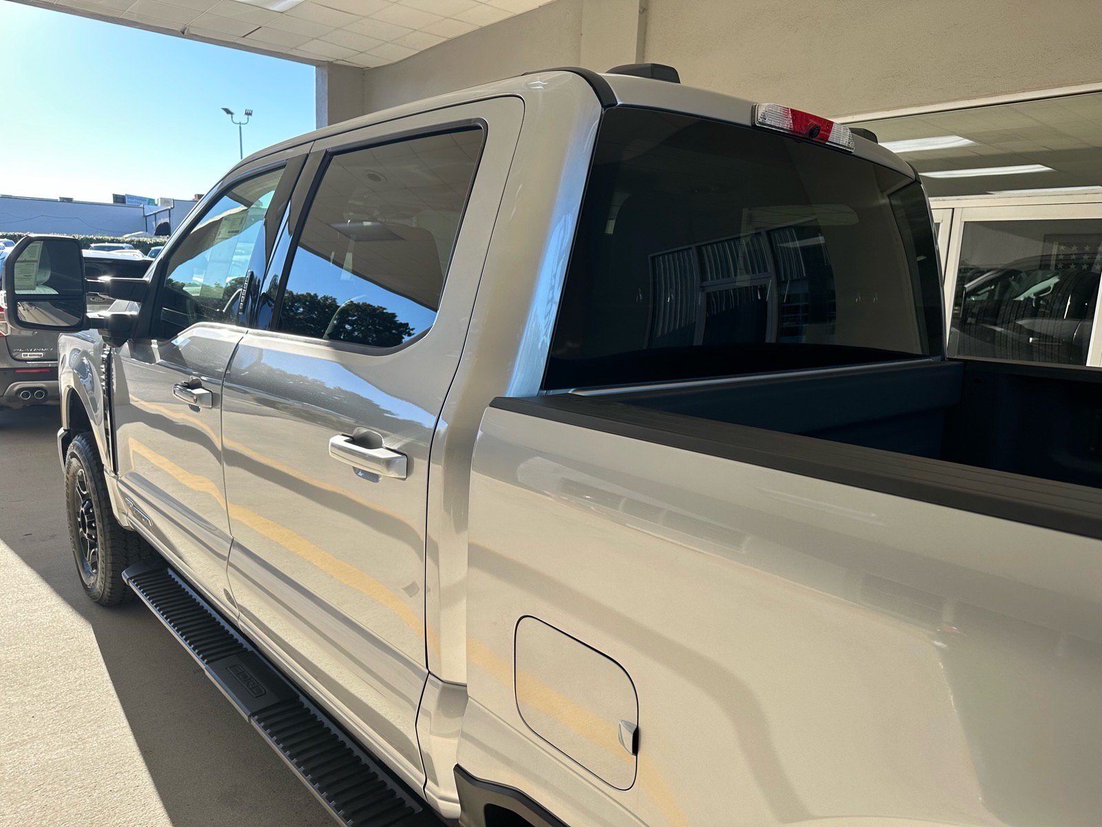 Used 2023 Ford F250 XLT w/ XLT Premium Package AWD/4WD image 14