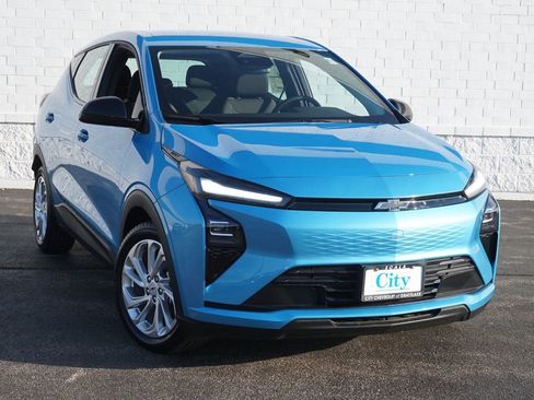 New 2027 Chevrolet Bolt LT FWD image 4