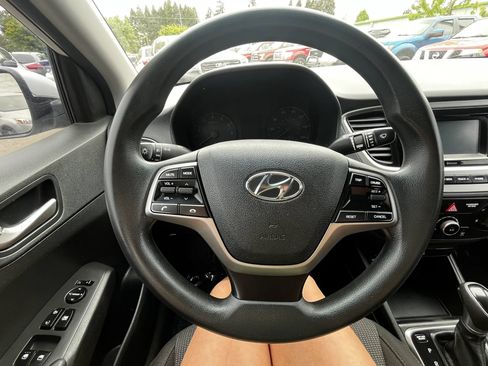 Used 2018 Hyundai Accent SE FWD image 18