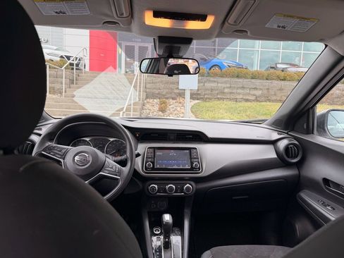 Certified 2020 Nissan Kicks S image 8