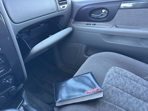 Used 2003 GMC Envoy SLE image 31