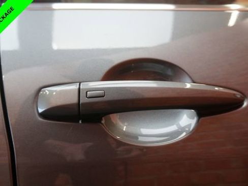 Certified 2023 Nissan Sentra SR w/ SR Premium Package image 84