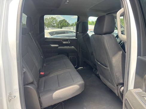 Used 2025 Chevrolet Silverado 2500 LT w/ Convenience Package AWD/4WD image 5