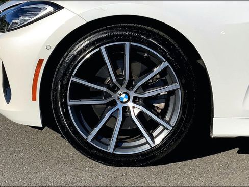 Used 2021 BMW 430i Coupe w/ Convenience Package image 9