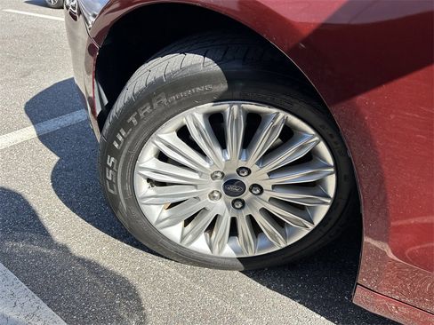 Used 2014 Ford Fusion SE image 10