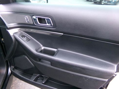 Used 2016 Ford Explorer 4WD Police Interceptor w/ Interior Upgrade Package image 32