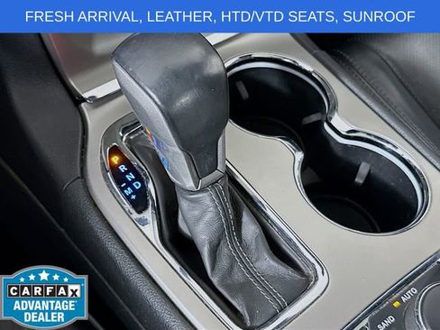 Used 2019 Jeep Grand Cherokee Overland AWD/4WD image 18