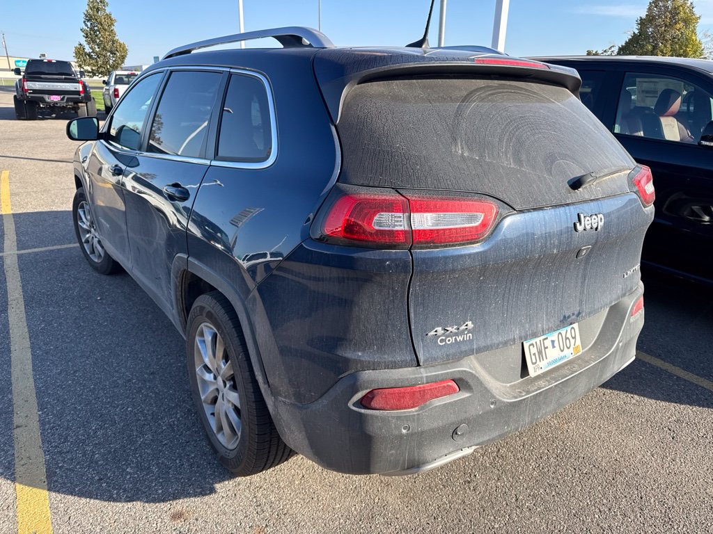 Used 2018 Jeep Cherokee Limited AWD/4WD image 3