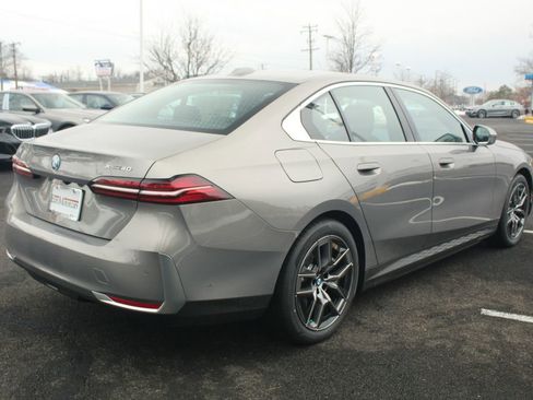 New 2026 BMW i5 eDrive40 w/ Premium Package AWD/4WD image 10