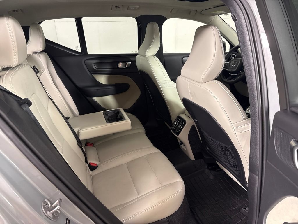 Used 2026 Volvo XC40 B5 Plus AWD/4WD image 20