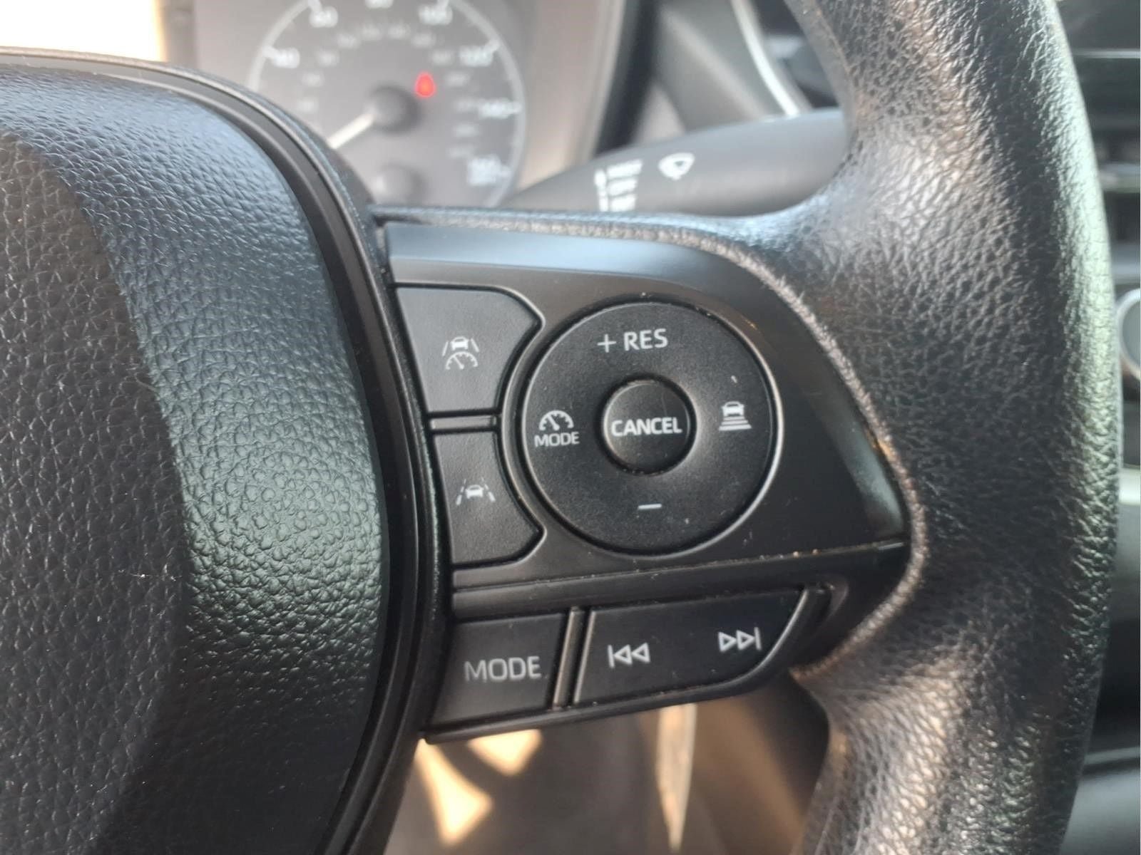 Used 2024 Toyota Corolla LE FWD image 15