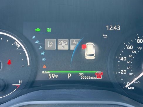 Used 2025 Toyota Sienna XLE image 20