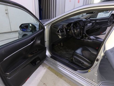 Used 2022 Toyota Camry SE image 17