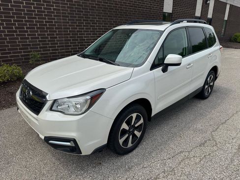 Used 2018 Subaru Forester 2.5i Premium w/ All-Weather Package AWD/4WD image 26