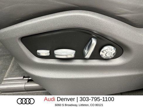 Used 2020 Porsche Cayenne AWD/4WD image 12