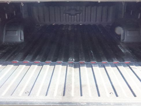 Used 2019 Chevrolet Silverado 1500 LTZ AWD/4WD image 15