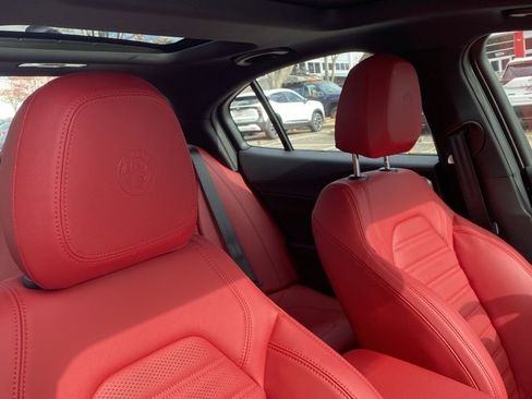 New 2025 Alfa Romeo Giulia Base image 39