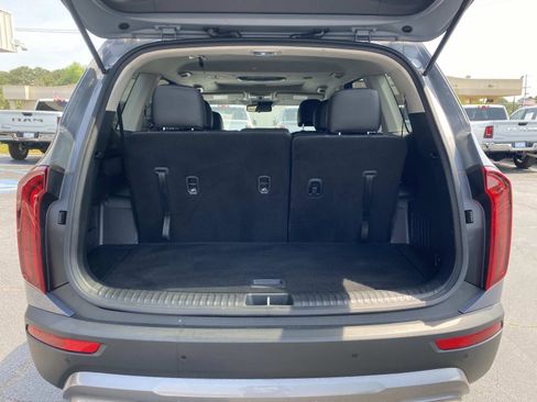 Used 2022 Kia Telluride S image 6