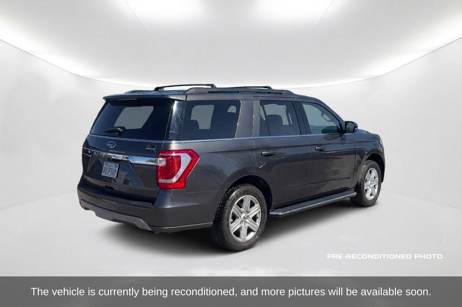 Used 2020 Ford Expedition XLT w/ Equipment Group 202A RWD image 6