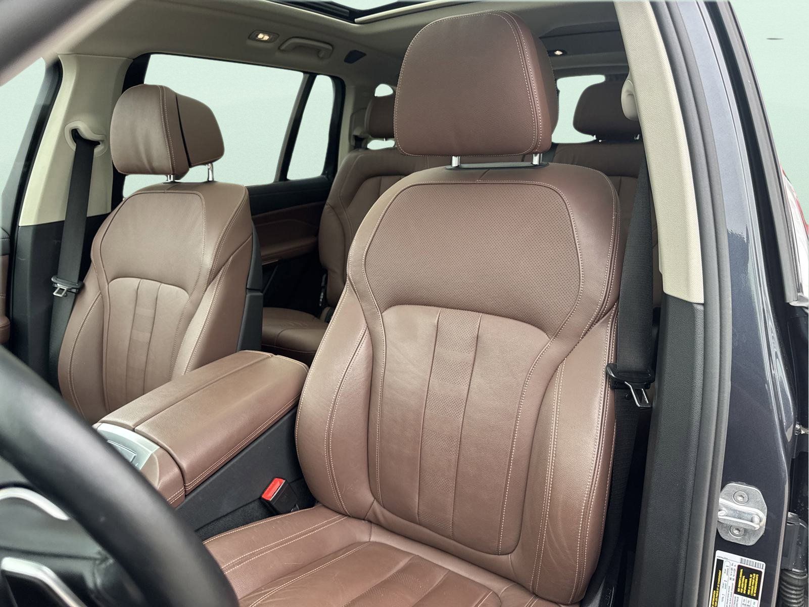 Used 2020 BMW X7 xDrive50i w/ Cold Weather Package AWD/4WD image 19