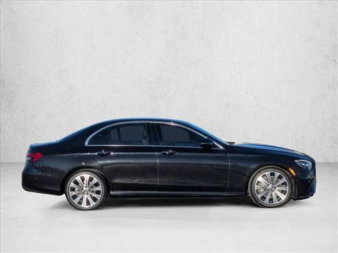Used 2021 Mercedes-Benz E 350 4MATIC Sedan image 4