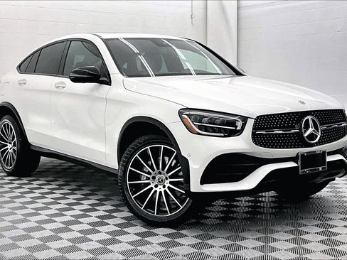 Used 2023 Mercedes-Benz GLC 300 4MATIC Coupe image 34
