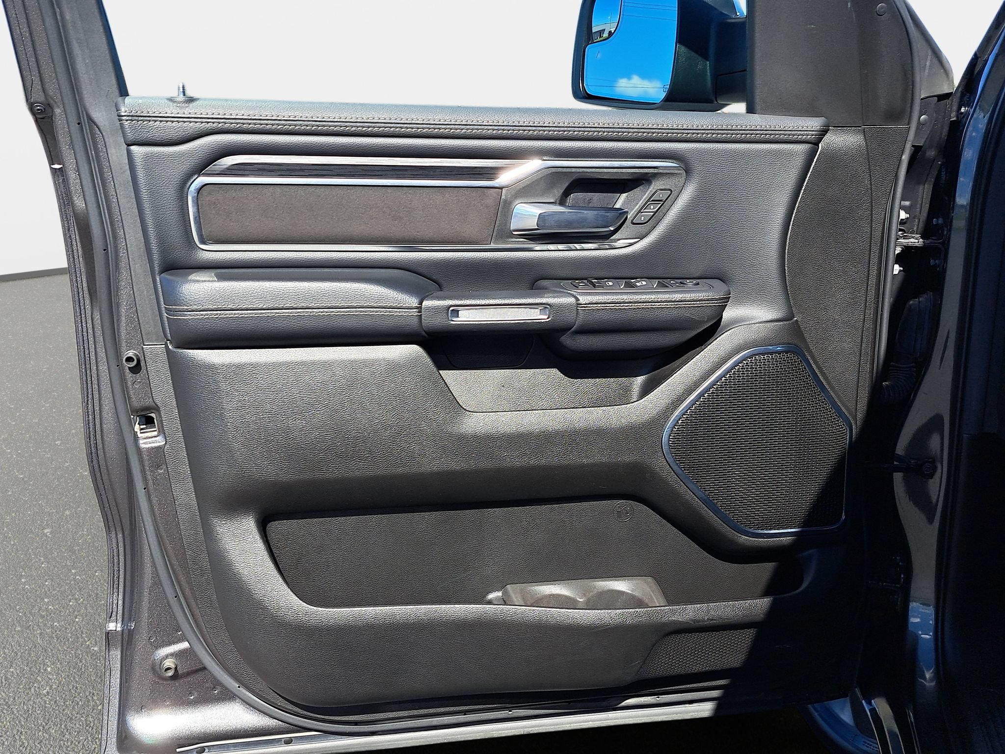 Certified 2024 RAM 1500 Laramie AWD/4WD image 27