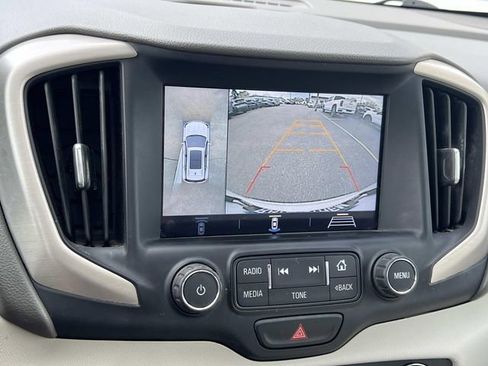 Used 2018 GMC Terrain Denali w/ Advanced Safety Package AWD/4WD image 27