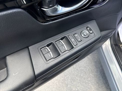 Used 2025 Honda CR-V EX-L image 24