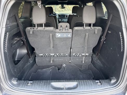 Used 2018 Chrysler Pacifica Touring Plus w/ S Appearance Package FWD image 9