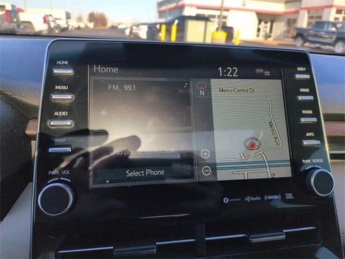 Used 2019 Toyota Avalon Limited image 23