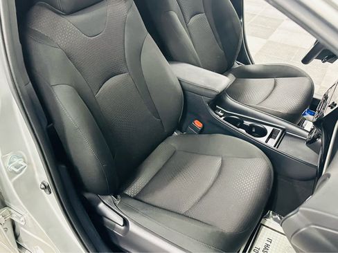 Used 2019 Toyota Prius LE image 22