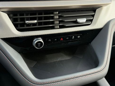 New 2026 Ford Explorer Active w/ Active Comfort Package image 17