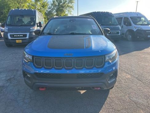 Used 2022 Jeep Compass Trailhawk w/ Trailhawk Convenience Group AWD/4WD image 6