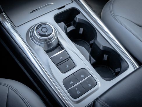 Used 2021 Ford Explorer XLT w/ Equipment Group 202A image 42