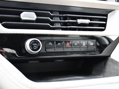 Used 2026 Ford Explorer Active w/ Active Comfort Package AWD/4WD image 27