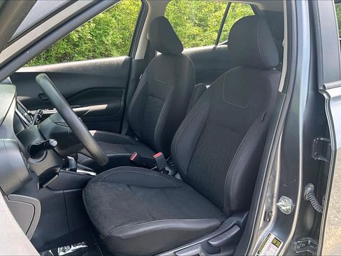 Used 2021 Nissan Kicks S FWD image 8