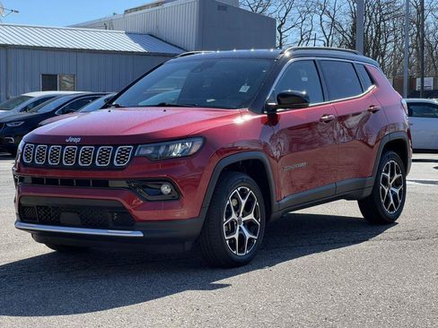 Used 2025 Jeep Compass Limited AWD/4WD image 34