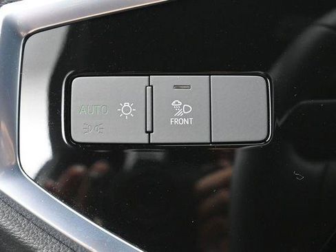 Used 2025 Audi Q3 2.0T Premium AWD/4WD image 16