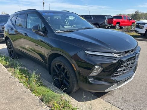 Used 2024 Chevrolet Blazer LT w/ Convenience Package image 2