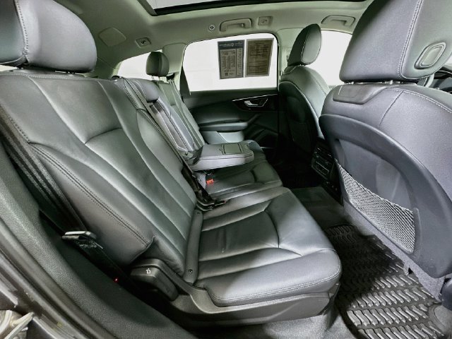 Used 2022 Audi Q7 3.0T Premium Plus AWD/4WD image 31