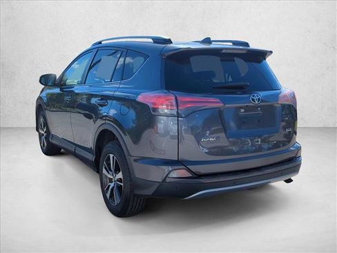 Used 2018 Toyota RAV4 XLE image 7