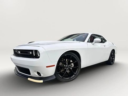 Used 2022 Dodge Challenger GT RWD image 9