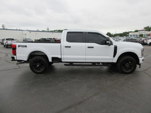 Used 2024 Ford F250 XL w/ STX Appearance Package AWD/4WD image 5
