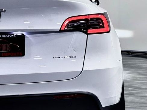 Used 2023 Tesla Model Y Long Range AWD/4WD image 14
